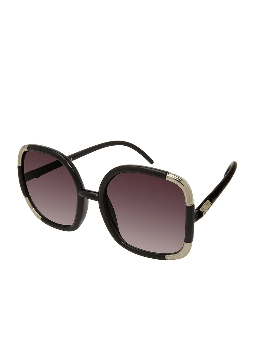 Jessica Simpson Over-Sized Oval Sunglasses in Black