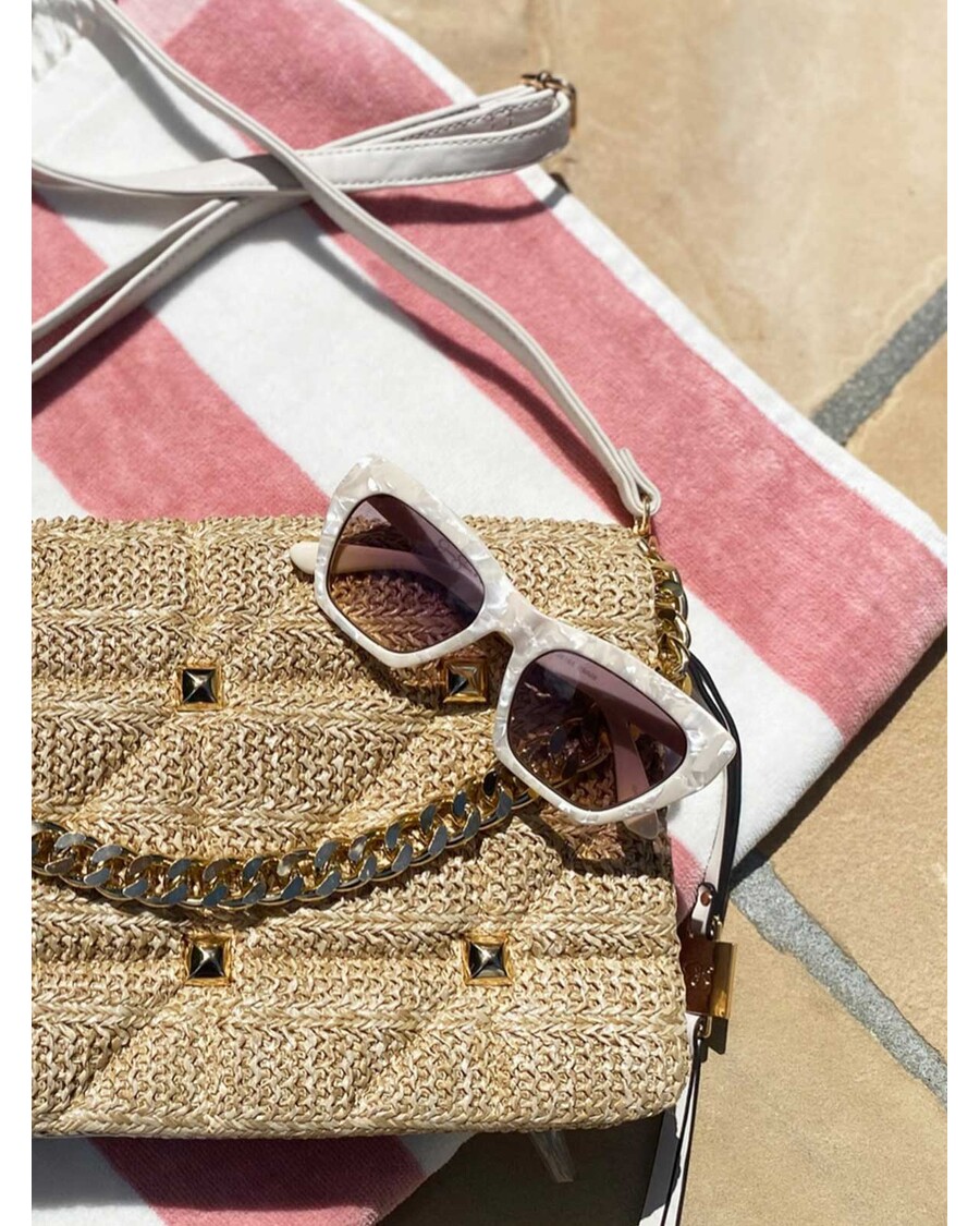 Jessica Simpson Vintage Cat Eye Sunglasses in Cream Marble