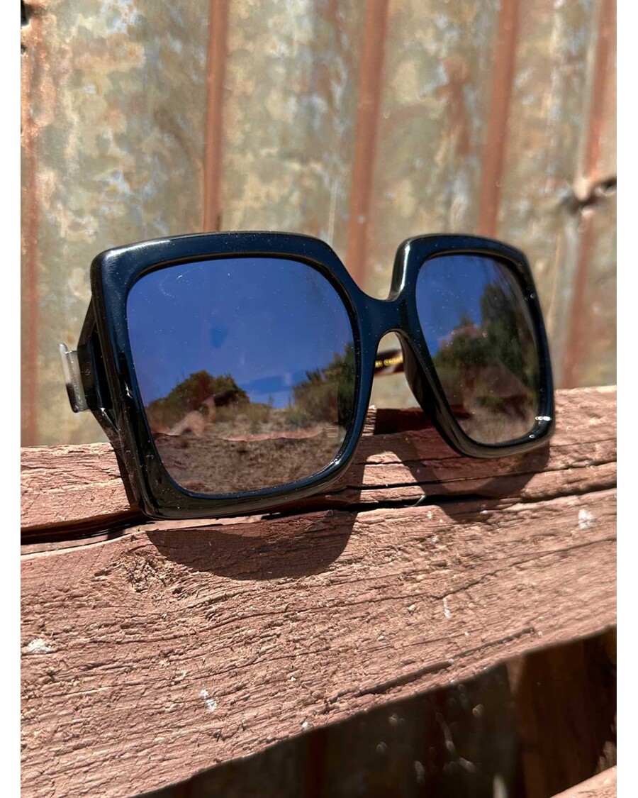 Gafas De Sol Cuadradas En Negro Y Color Avena De Jessica Simpson