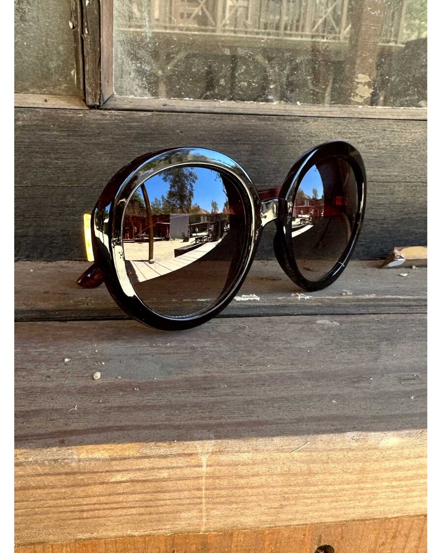 Jessica Simpson Oversized Fashionable Round Sunglasses in Tortoise