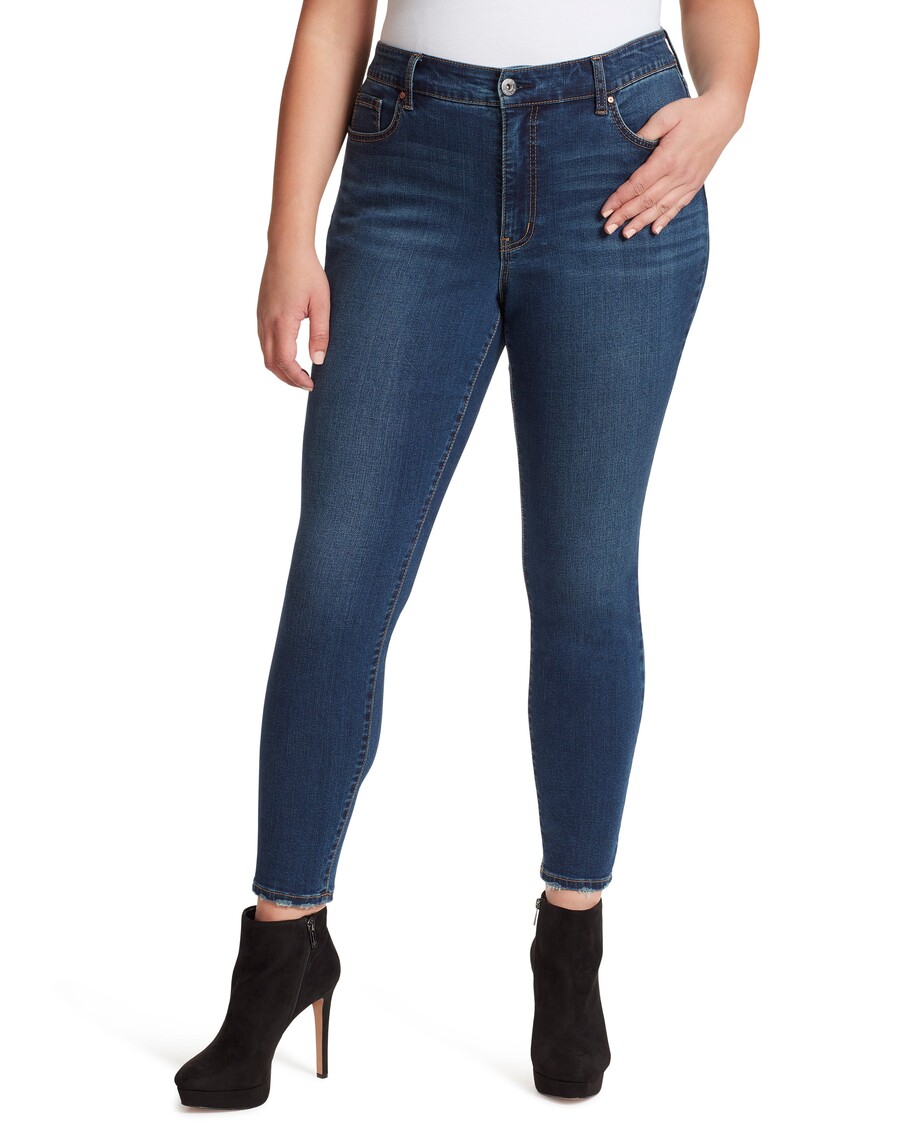 Jessica Simpson Uwielbiała Obcisłe Dżinsy Z Wysokim Stanem W Kolorze Mia