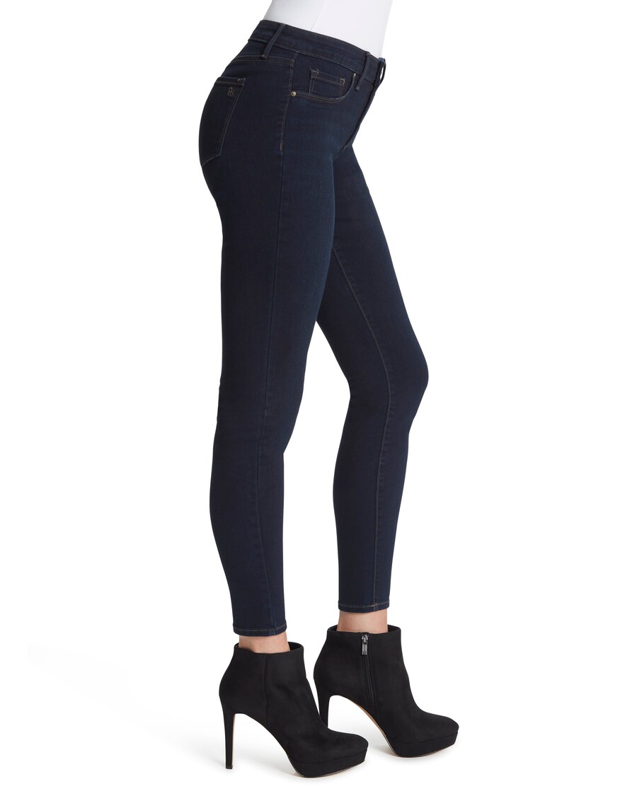 Jessica Simpson, Pocałuj Mnie W Obcisłych Dżinsach W Nocnych Wizjach