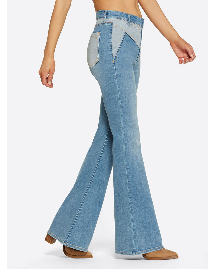 Jessica Simpson Charmed Flare in Yor