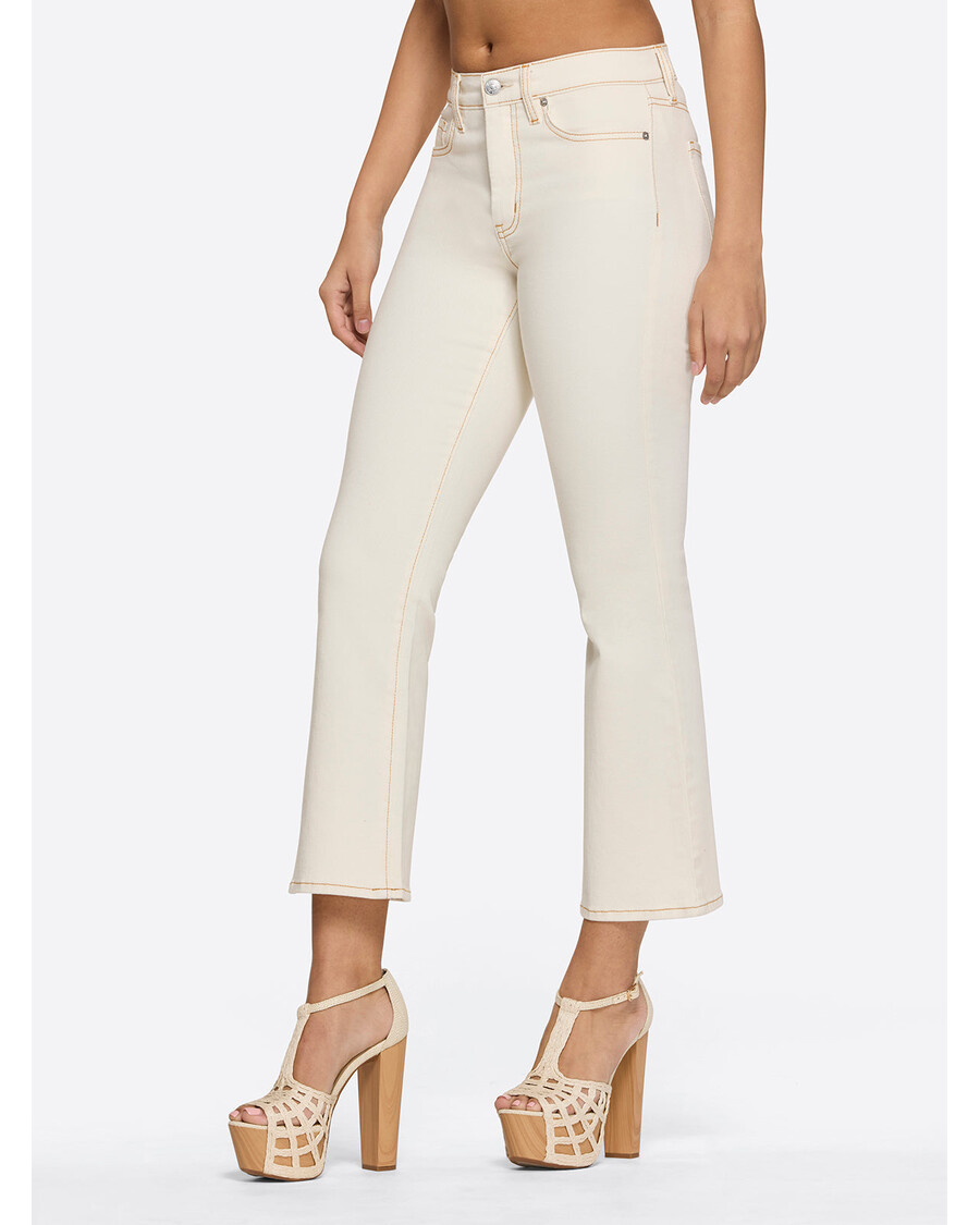 Jessica Simpson Czarująca Rozszerzana Kostka W Kolorze Ecru