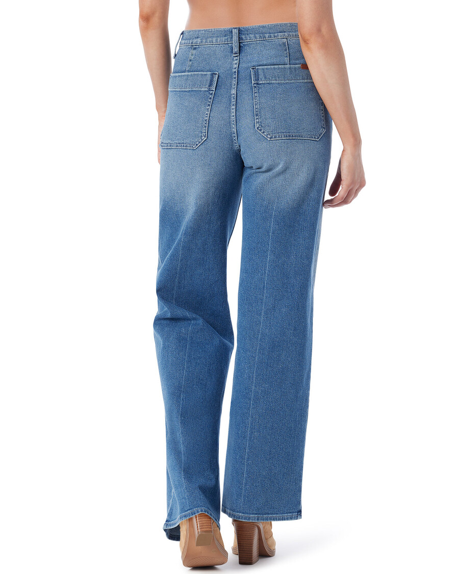 Jessica Simpson Starstruck Wide Leg Jean in Laguna