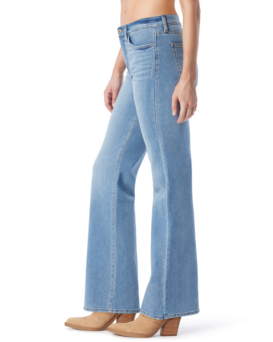 Jessica Simpson Ritam Bootcut Jean In Chateau