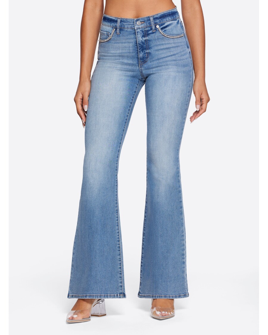 Jessica Simpson Sjarmert Bluss I Nedtelling