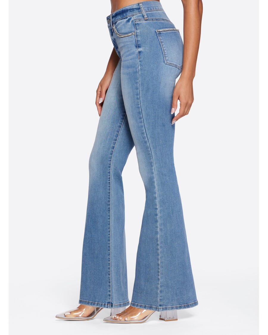 Jessica Simpson Sjarmert Bluss I Nedtelling