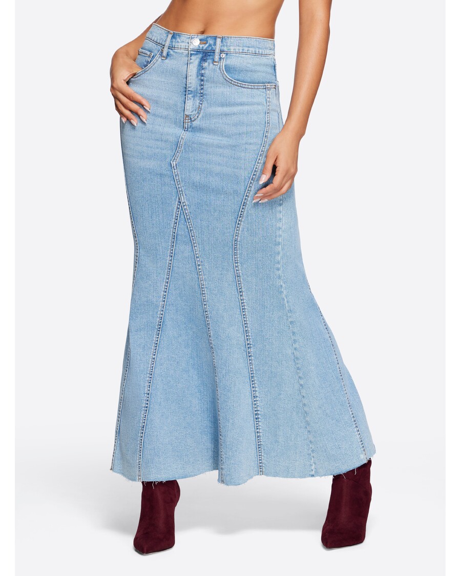 Jessica Simpson Traper Suknja U Otvorenoj Knjizi