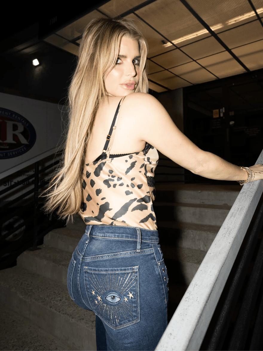 Jessica Simpson 2.0 Stevie Flare Jeans in Milton Millton