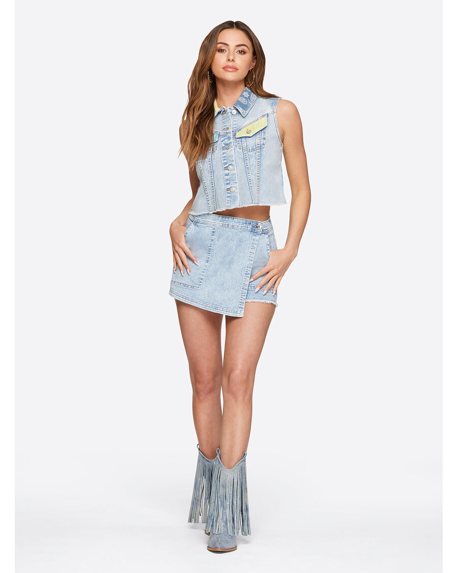 Jessica Simpson Sound Track Crop Denim Vest in Heavenly