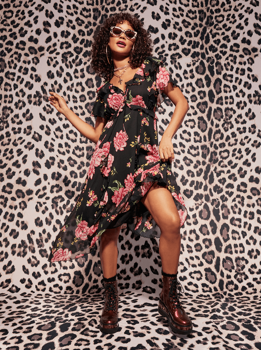 Jessica Simpson Maila Maxi Dress in Sketchy Roses