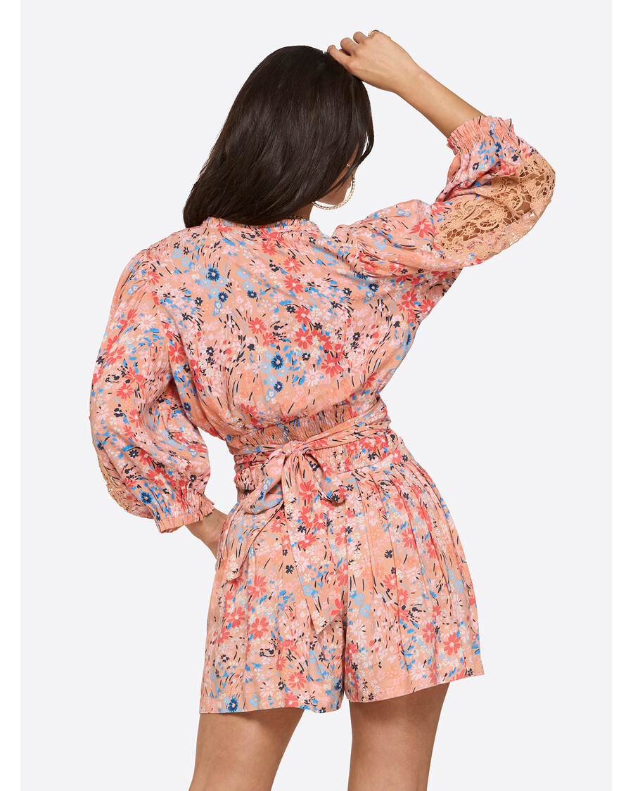 Jessica Simpson Patsy Top in Blooming Pastures