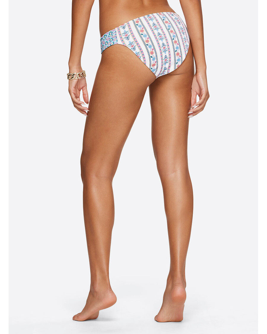 Jessica Simpson – Marszczona Hipsterka W Powitaniu Słońca