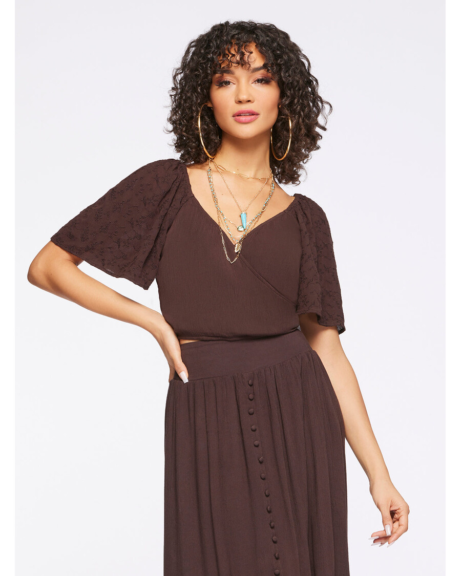 Jessica Simpson Kerrigan Crop Top בקפה