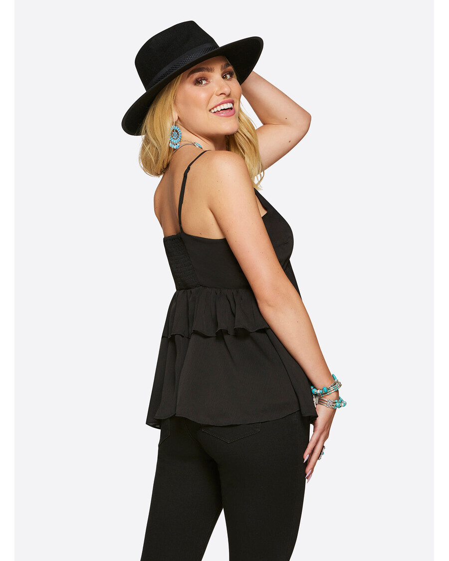 ג'סיקה סימפסון זואי קאמי בשחור