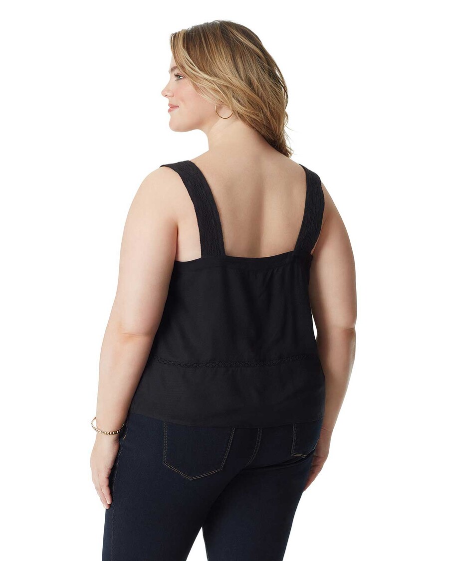 Джесика Симпсън Джулет ками в черно