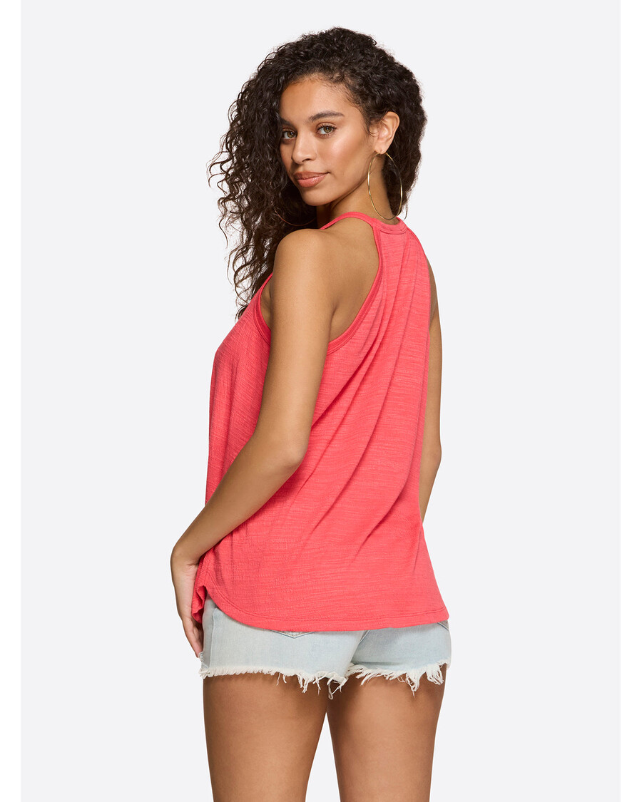 ג'סיקה סימפסון טנק ניירה בצבע ורד השרון