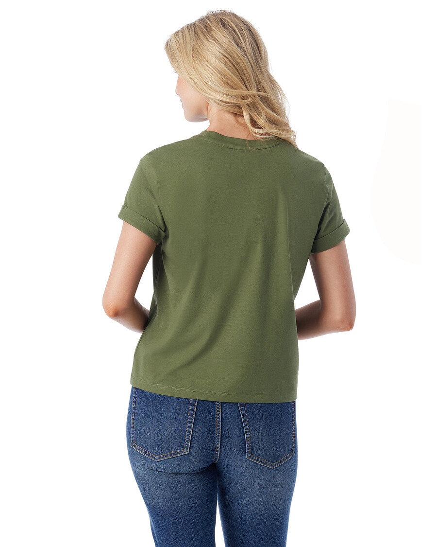 טי אייק של ג'סיקה סימפסון בצבע ירוק ברונזה