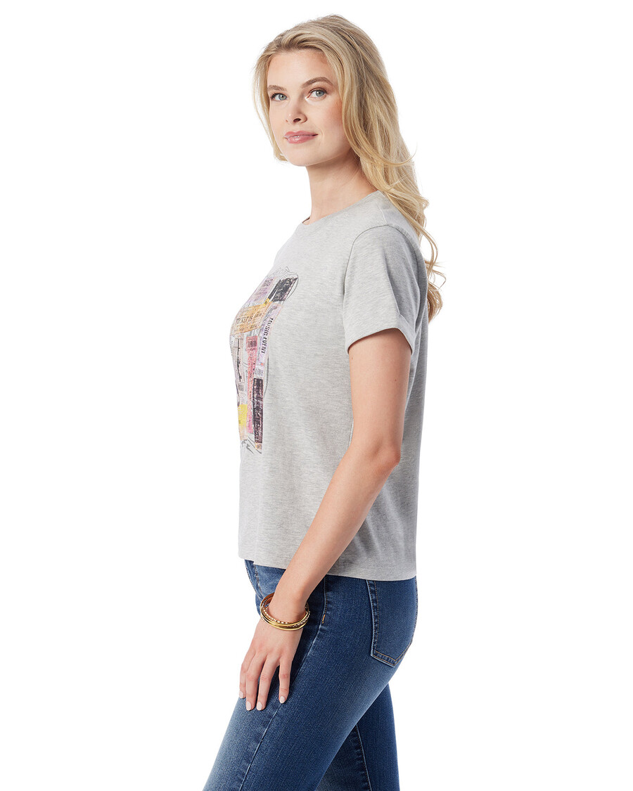 טי אייק של ג'סיקה סימפסון באפור בהיר