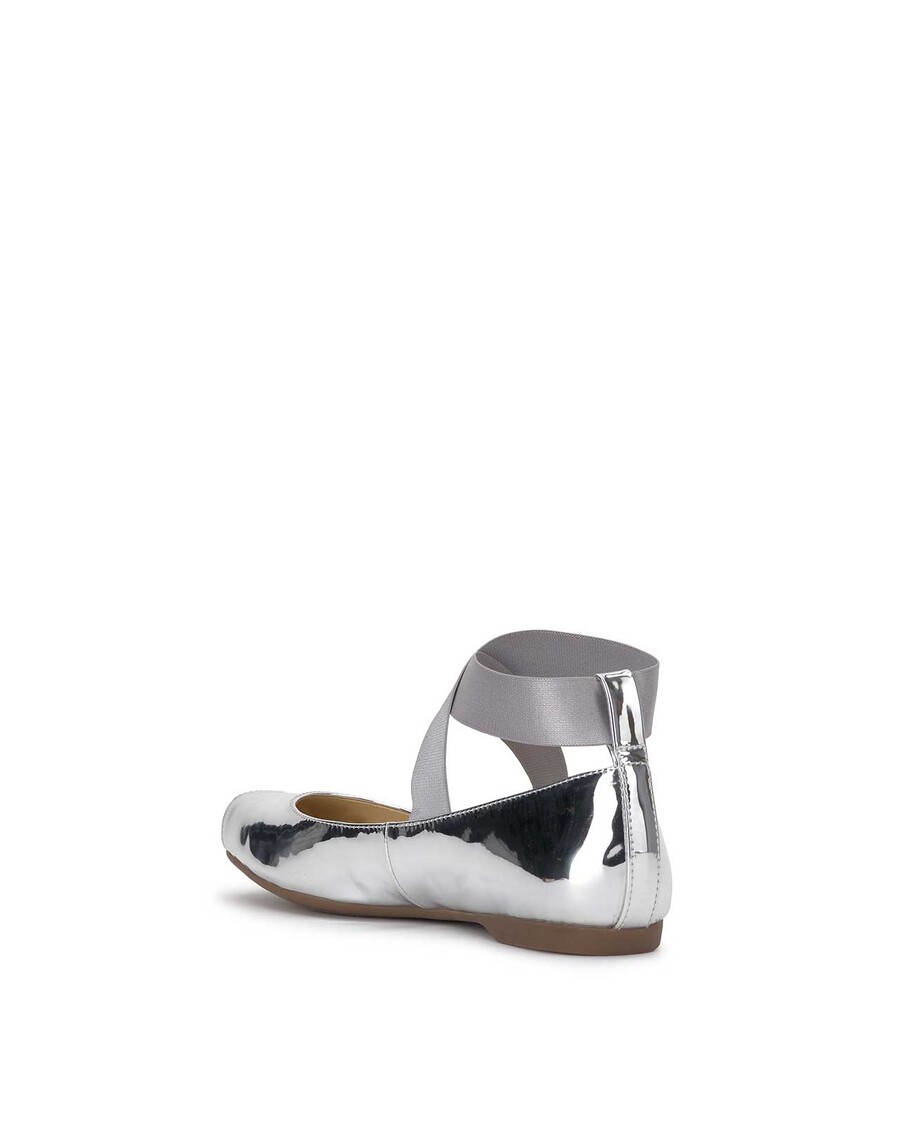 Jessica Simpson Mandalaye Ballet Flat in Silver