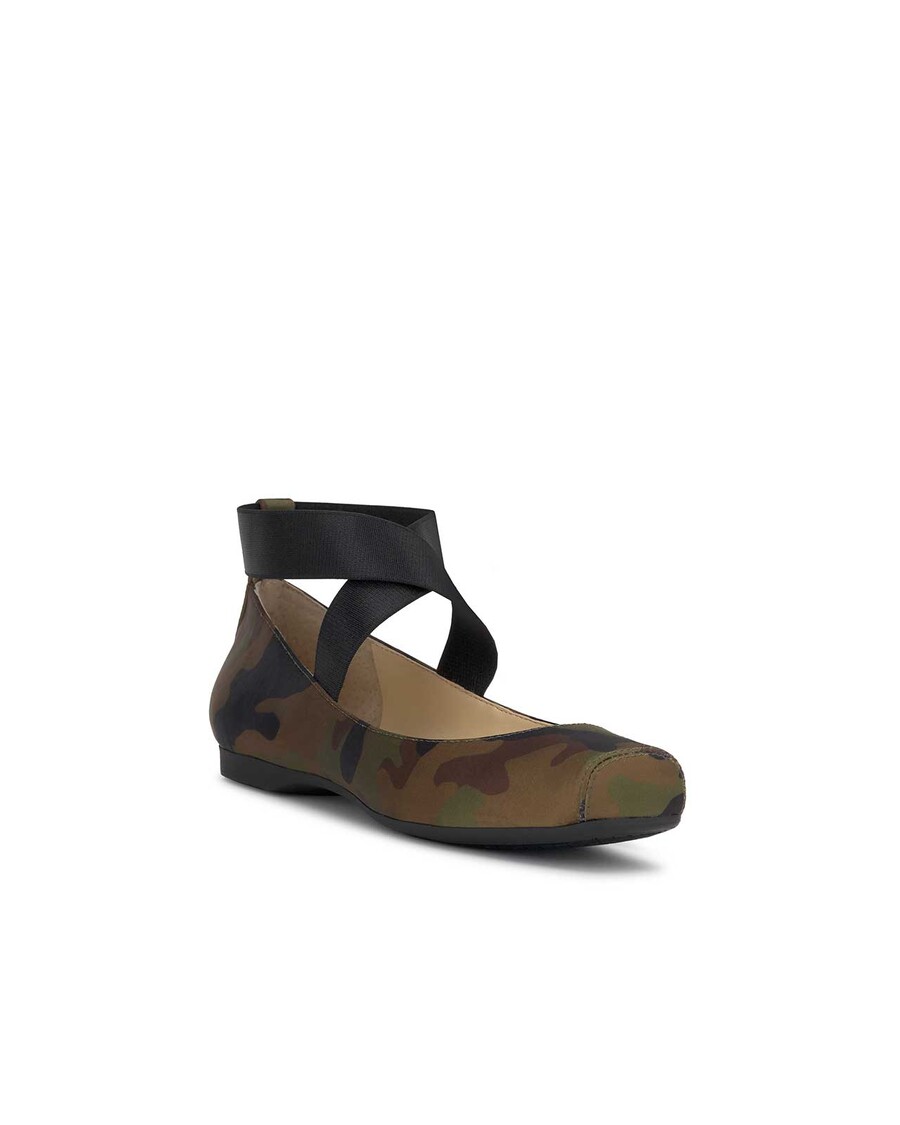 Jessica Simpson Mandalaye Ballet Flat in Forest Camo