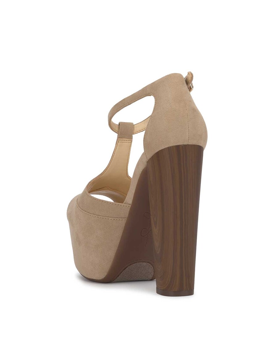 јессица симпсон дани сандала на платформи са т-траком у боји бадема