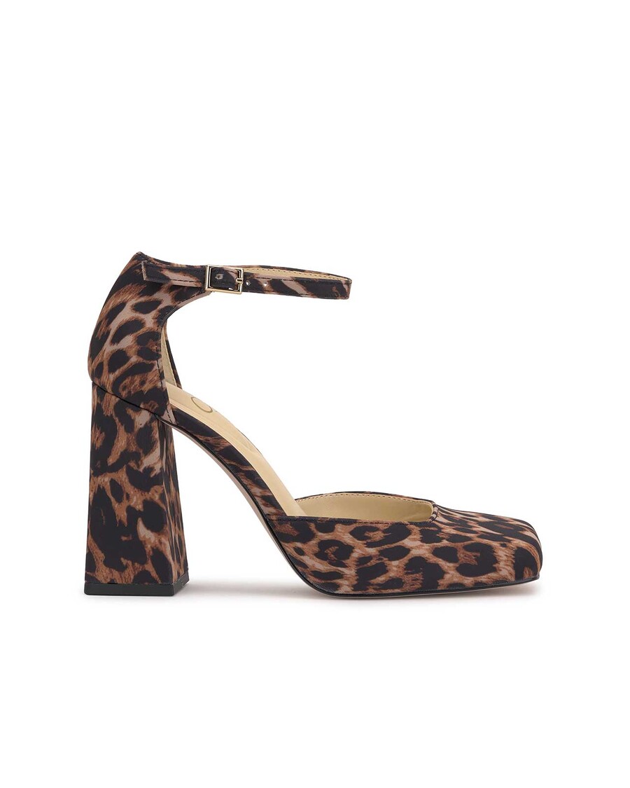 Jessica Simpson Lollah Block Heel Pump in Leopard