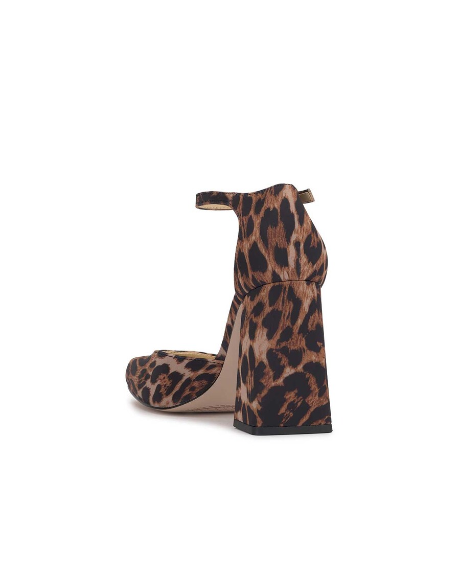 Jessica Simpson Lollah Block Heel Pump in Leopard
