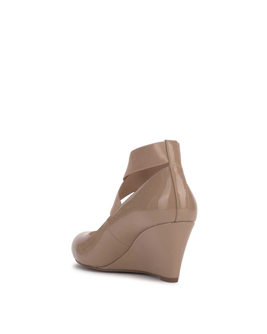 Jessica Simpson Saedra Wedge in Chai Latte
